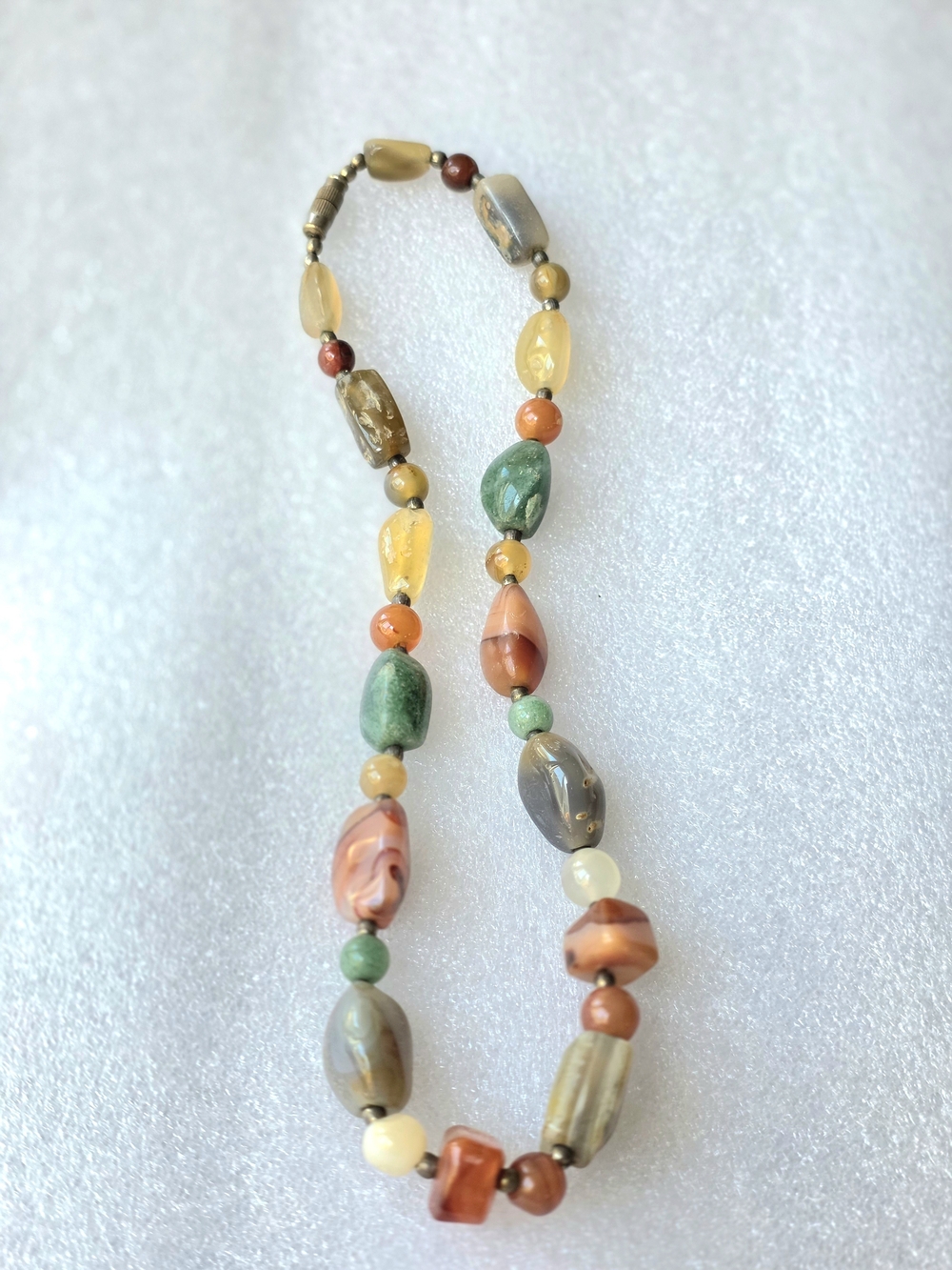 Vintage 1960s Mid-Century Beggar’s Bead Necklace – Polished Multi-Gemston - Picture 8 of 9